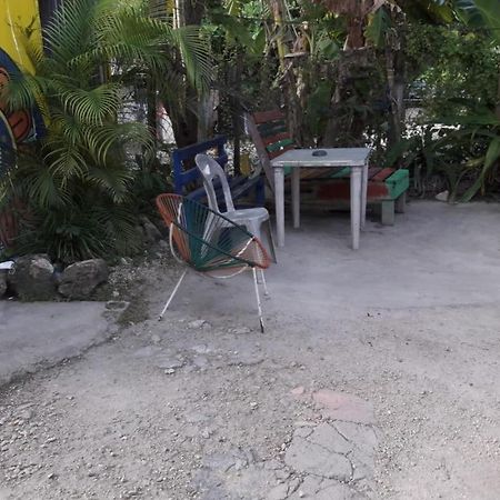 Hostal Y Camping Las G Bacalar Eksteriør bilde